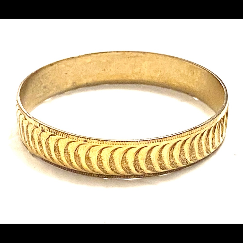 Vintage gold bangle bracelet